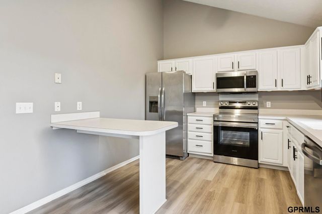 8928 N 78 Avenue Circle, Omaha, NE 68122