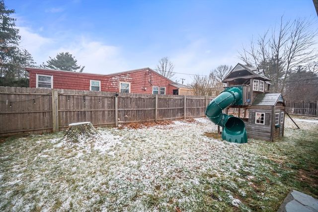 5 Debbie Rd, Brockton, MA 02302