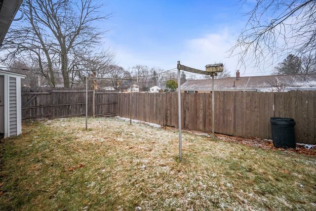 5 Debbie Rd, Brockton, MA 02302