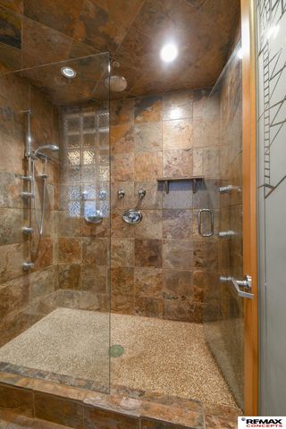 4845 Old Creek Road, Lincoln, NE 68516