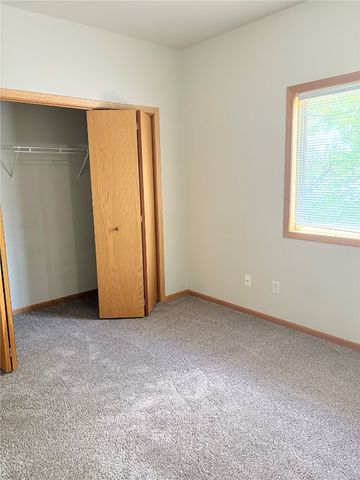 930 23rd Ave Place 6, Coralville, IA 52241