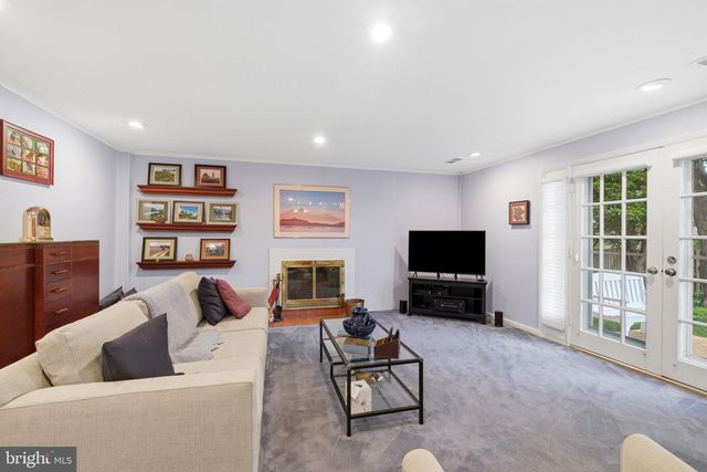 8815 POSTOAK RD, Potomac, MD 20854