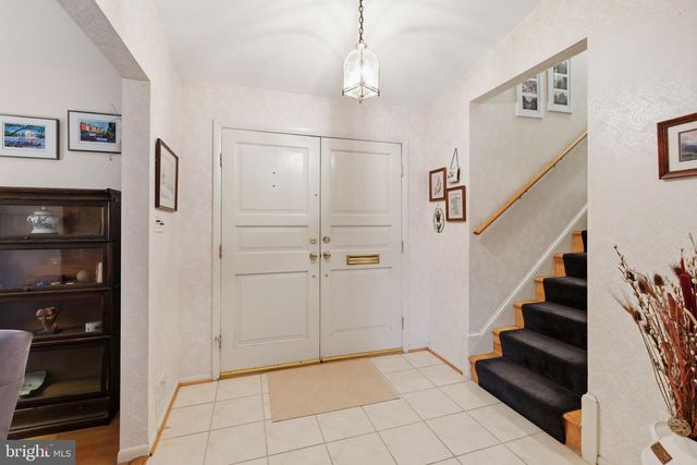 8815 POSTOAK RD, Potomac, MD 20854