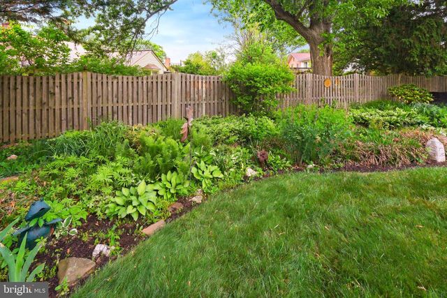 8815 POSTOAK RD, Potomac, MD 20854