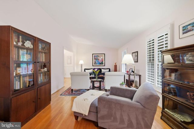 8815 POSTOAK RD, Potomac, MD 20854