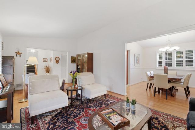 8815 POSTOAK RD, Potomac, MD 20854