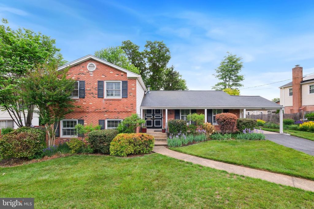 8815 POSTOAK RD, Potomac, MD 20854