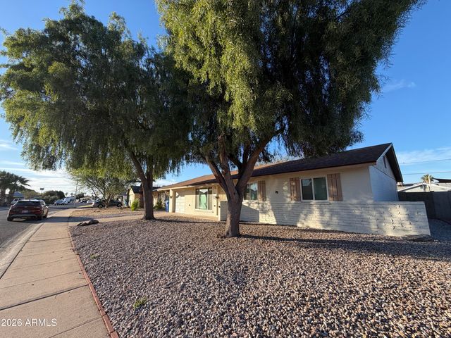 2514 W Larkspur Drive, Phoenix, AZ 85029