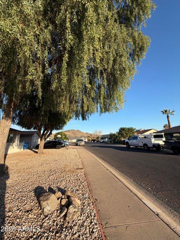 2514 W Larkspur Drive, Phoenix, AZ 85029