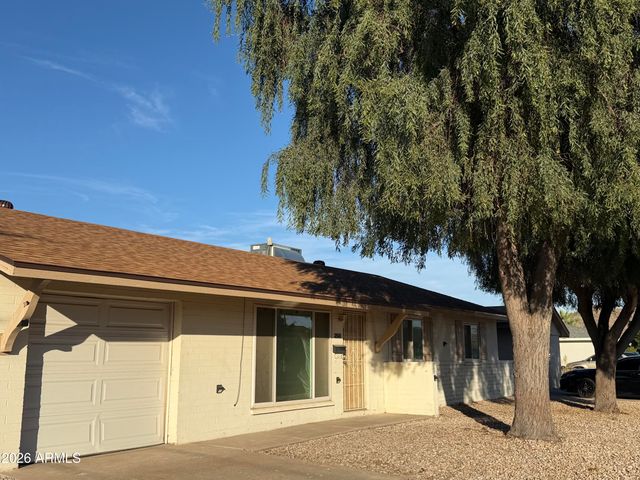 2514 W Larkspur Drive, Phoenix, AZ 85029