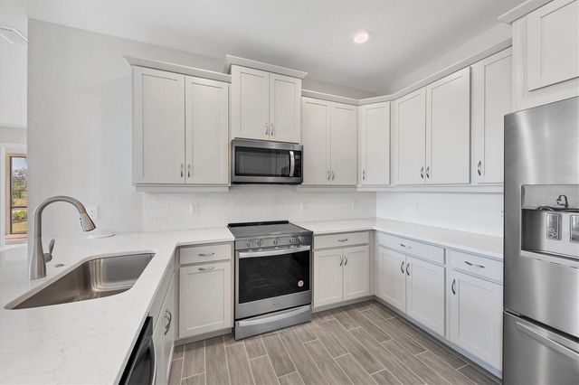 111 IBIZA LOOP, Venice, FL 34292