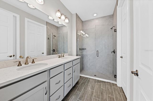111 IBIZA LOOP, Venice, FL 34292