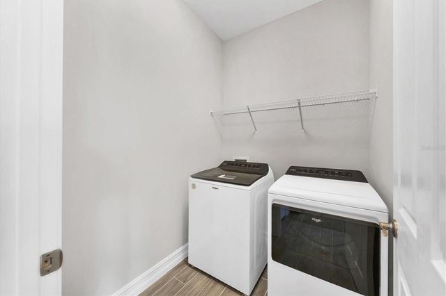 111 IBIZA LOOP, Venice, FL 34292