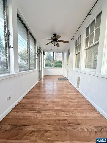 28 Van Houten Street, Bergenfield, NJ 07621