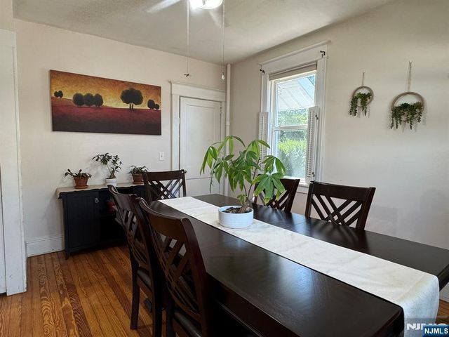 28 Van Houten Street, Bergenfield, NJ 07621