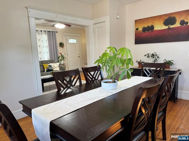 28 Van Houten Street, Bergenfield, NJ 07621