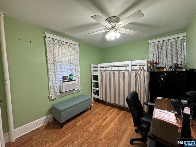 28 Van Houten Street, Bergenfield, NJ 07621