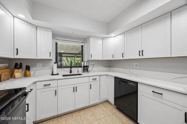 3243 PARENTAL HOME Road, Jacksonville, FL 32216