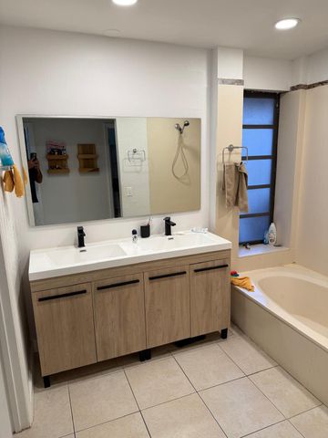 802 Saint Andrews Road 15, Hollywood, FL 33021