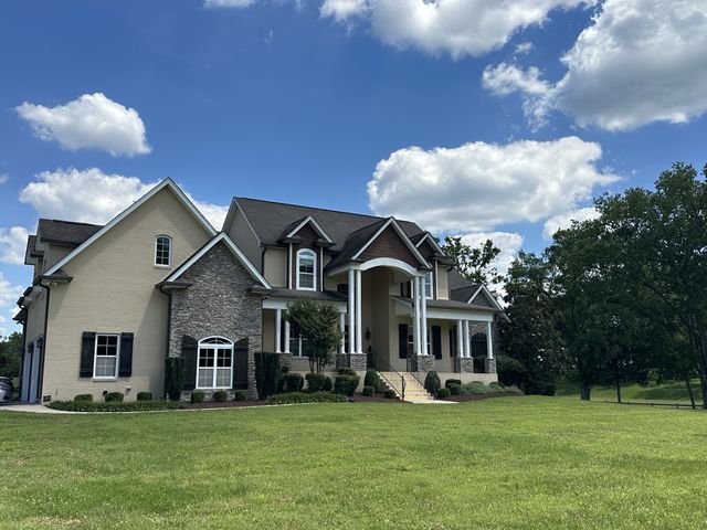 835 Douglas Bend Rd, Gallatin, TN 37066