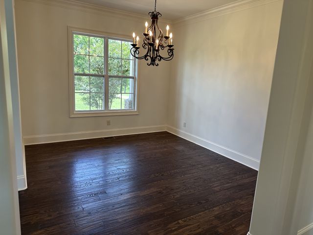 835 Douglas Bend Rd, Gallatin, TN 37066