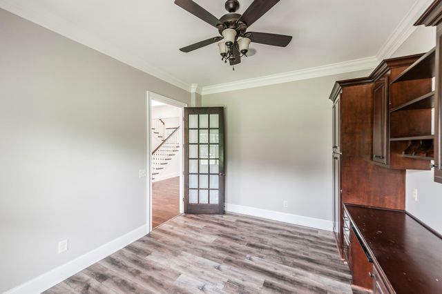 835 Douglas Bend Rd, Gallatin, TN 37066