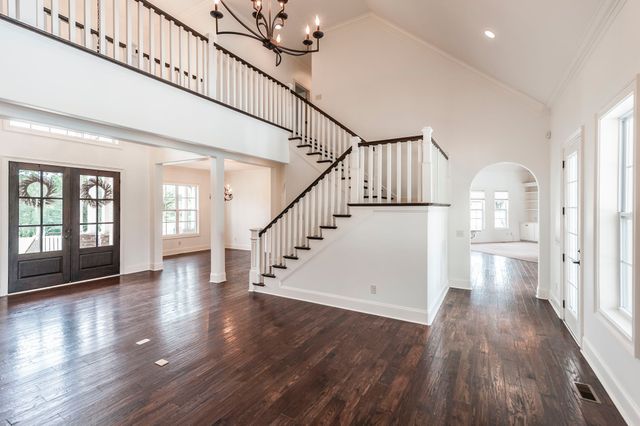835 Douglas Bend Rd, Gallatin, TN 37066