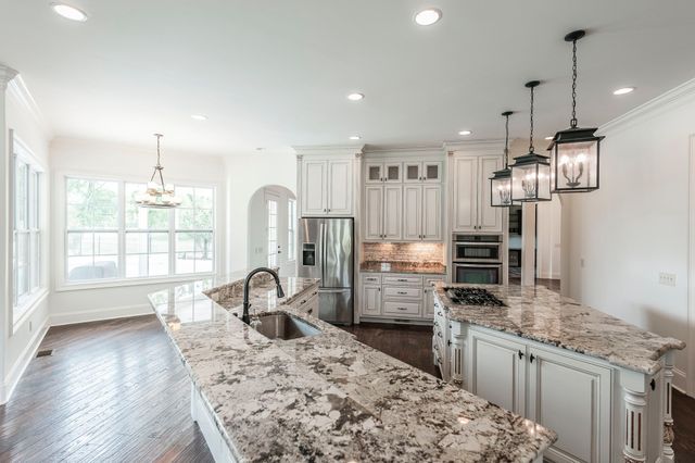 835 Douglas Bend Rd, Gallatin, TN 37066