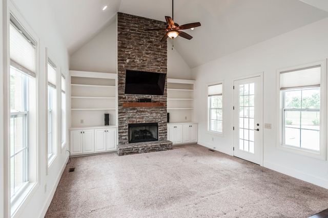 835 Douglas Bend Rd, Gallatin, TN 37066