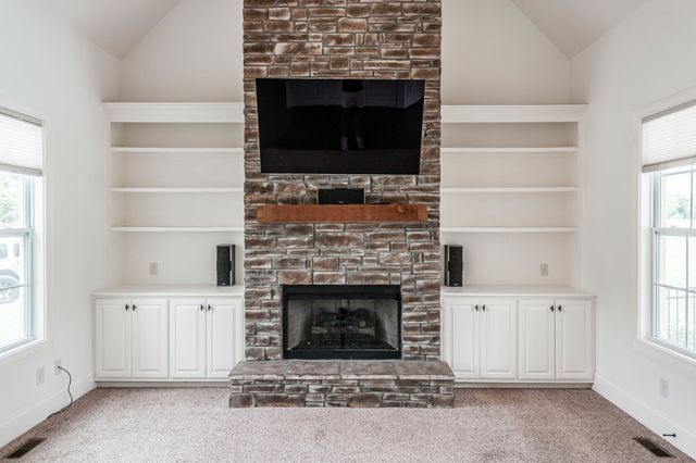 835 Douglas Bend Rd, Gallatin, TN 37066