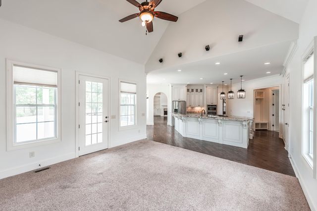 835 Douglas Bend Rd, Gallatin, TN 37066