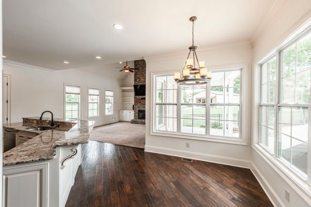 835 Douglas Bend Rd, Gallatin, TN 37066