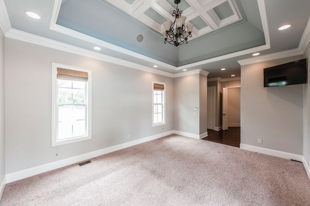 835 Douglas Bend Rd, Gallatin, TN 37066