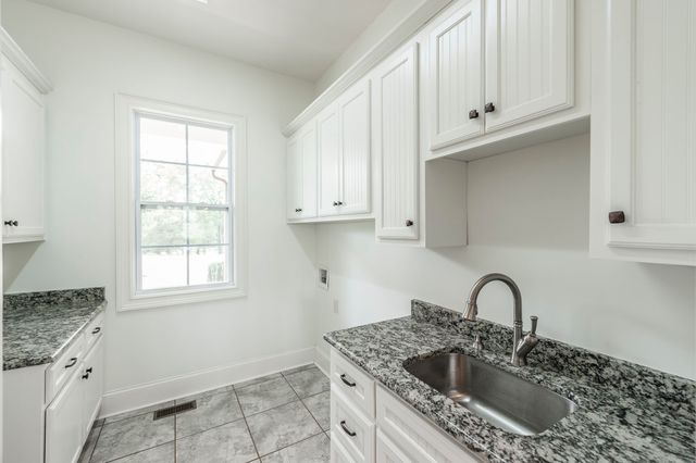 835 Douglas Bend Rd, Gallatin, TN 37066