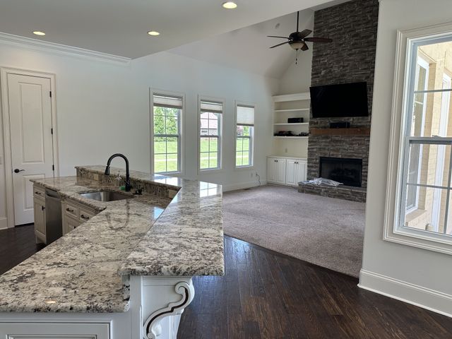 835 Douglas Bend Rd, Gallatin, TN 37066
