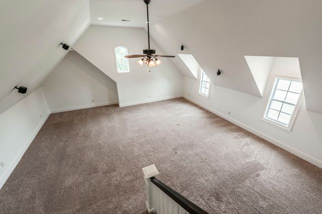 835 Douglas Bend Rd, Gallatin, TN 37066