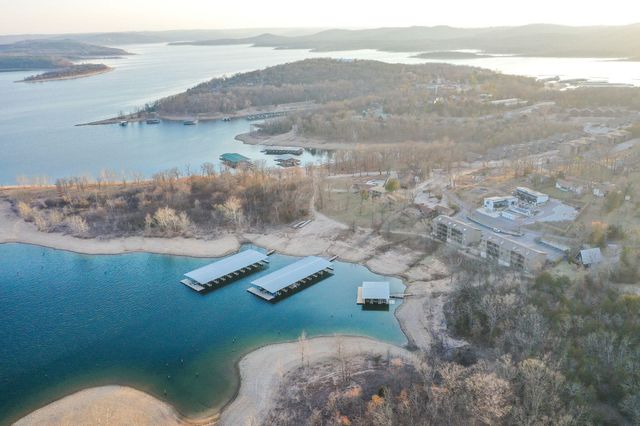 429 E Chinquapin Circle 510, Branson, MO 65616