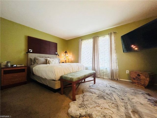 6324 Panther LN 6, Fort Myers, FL 33919