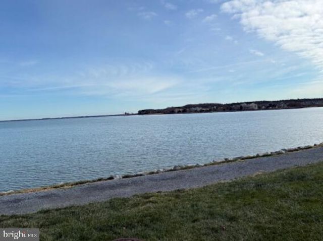 10-B QUEEN ELIZABETH CT, Chester, MD 21619