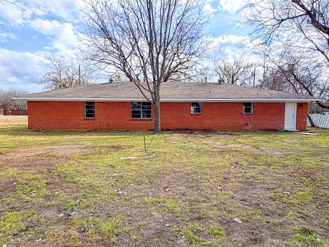226 E Main Street, Corsicana, TX 75109