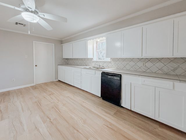 226 E Main Street, Corsicana, TX 75109