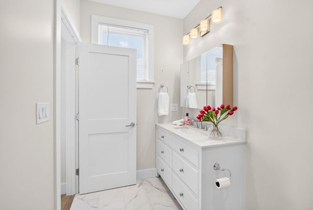 1246 Broadway 3, Somerville, MA 02144