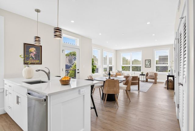 1246 Broadway 3, Somerville, MA 02144