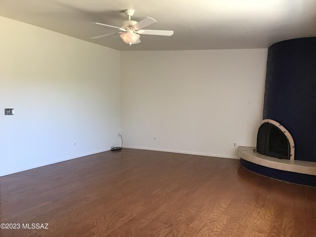 7800 N Nicole Place, Tucson, AZ 85741