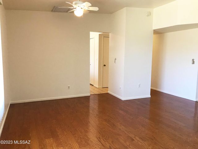 7800 N Nicole Place, Tucson, AZ 85741