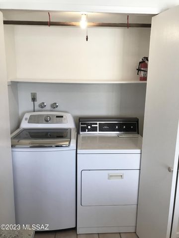 7800 N Nicole Place, Tucson, AZ 85741