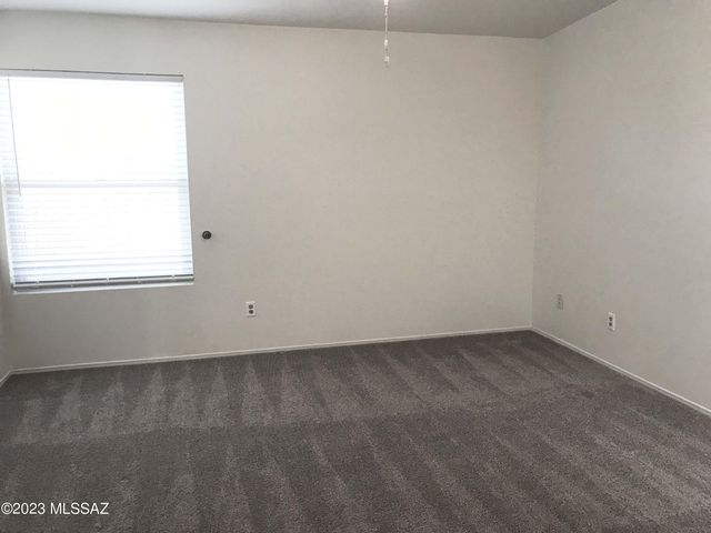 7800 N Nicole Place, Tucson, AZ 85741