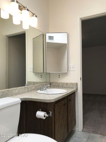 7800 N Nicole Place, Tucson, AZ 85741