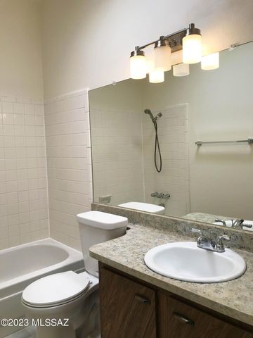 7800 N Nicole Place, Tucson, AZ 85741