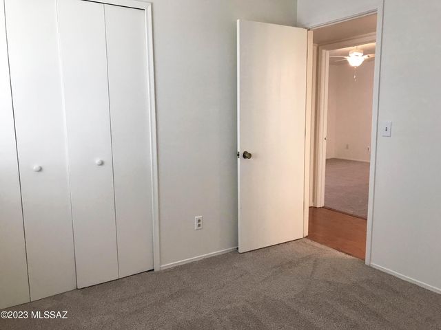 7800 N Nicole Place, Tucson, AZ 85741